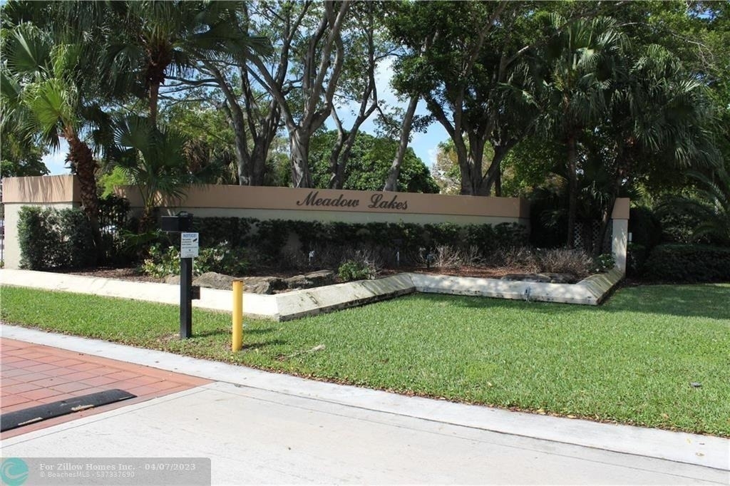 1230 S Military Trail - Photo 2