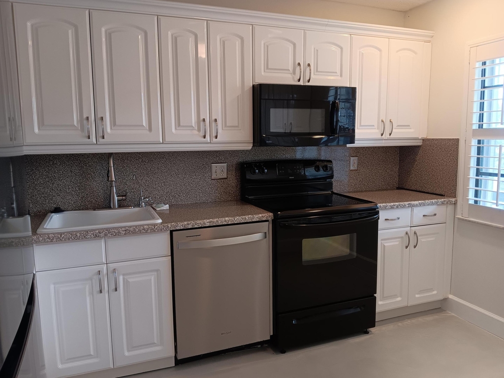 8045 Eastlake Drive - Photo 43