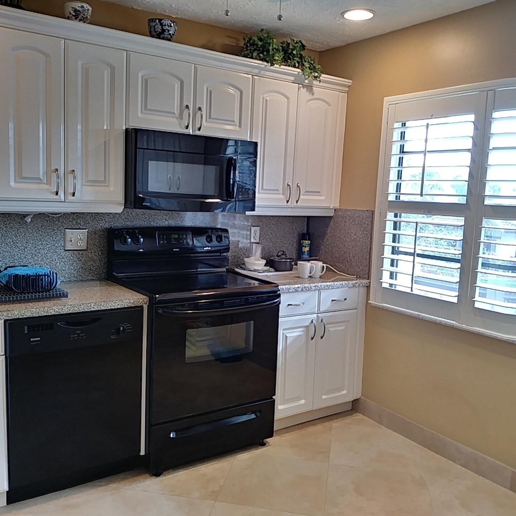 8045 Eastlake Drive - Photo 10
