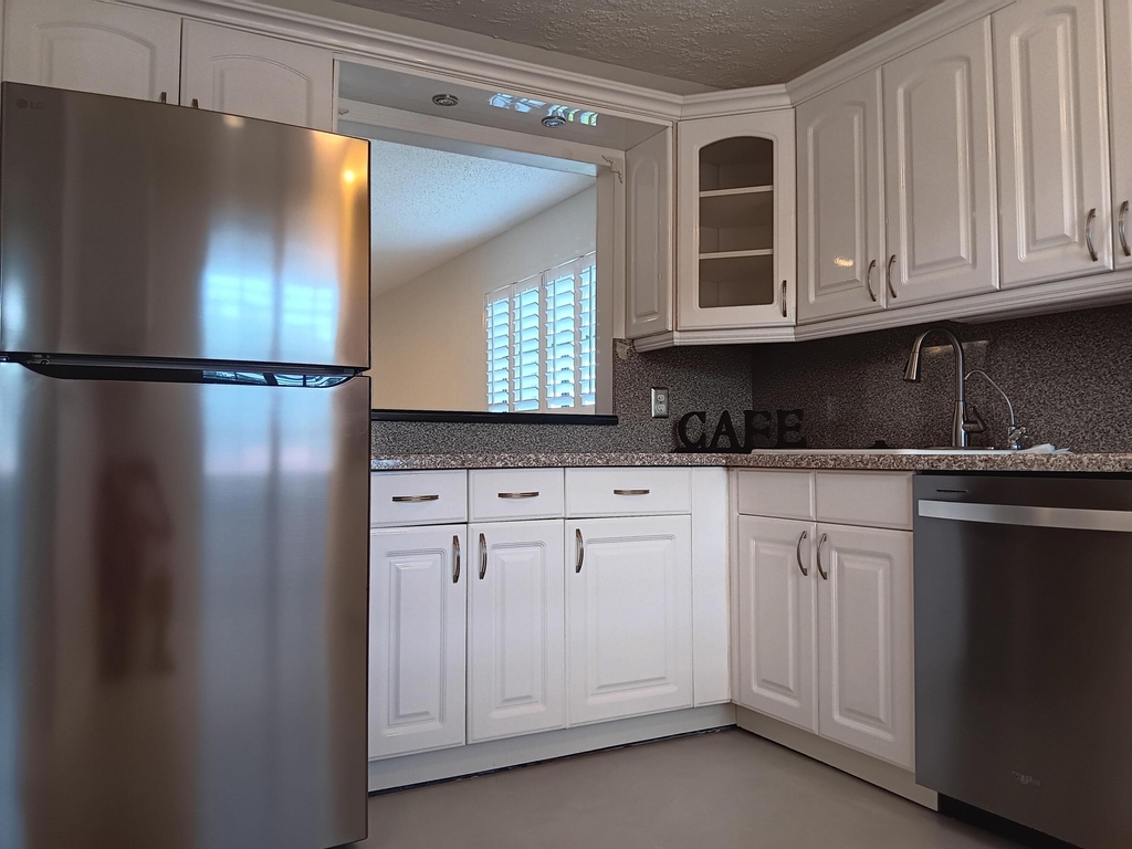 8045 Eastlake Drive - Photo 21