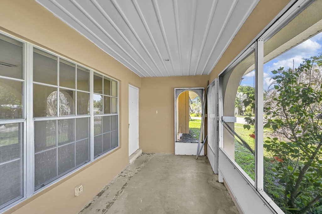 160 Ne Bracken Road - Photo 3