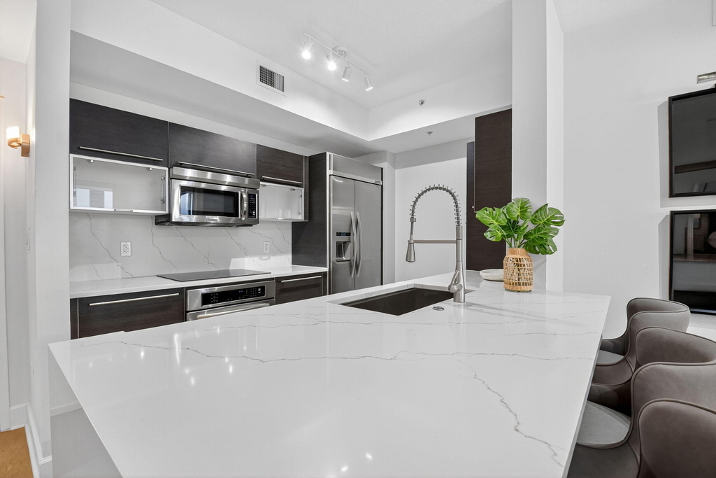 550 Okeechobee Boulevard - Photo 10
