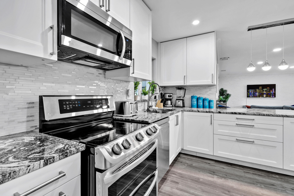 6860 Tyler Street - Photo 14