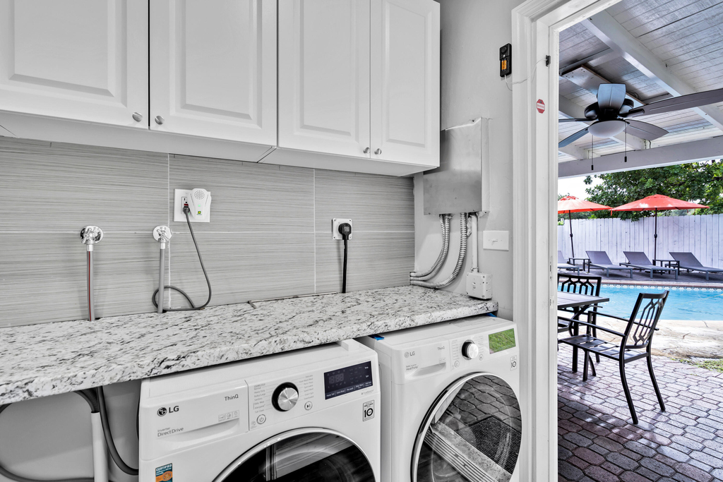 6860 Tyler Street - Photo 15