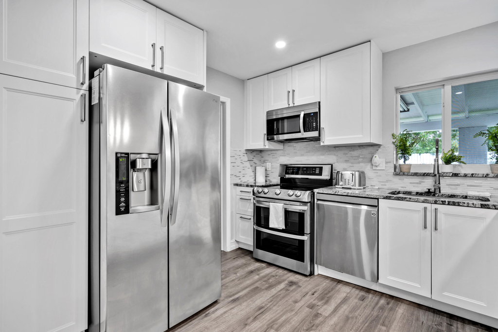 6860 Tyler Street - Photo 12