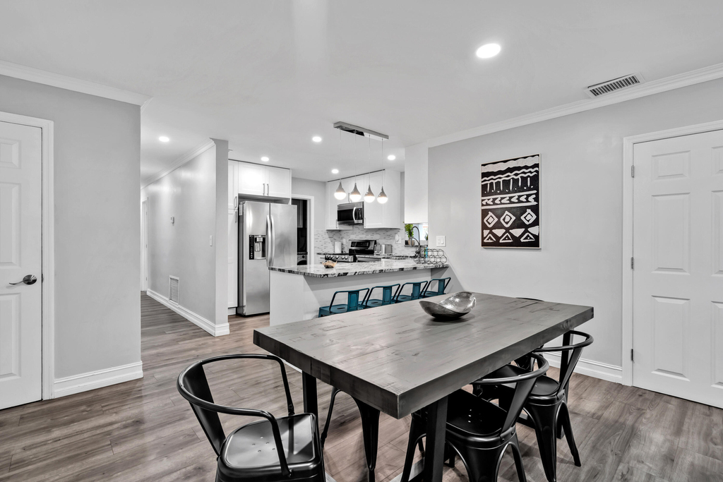 6860 Tyler Street - Photo 5