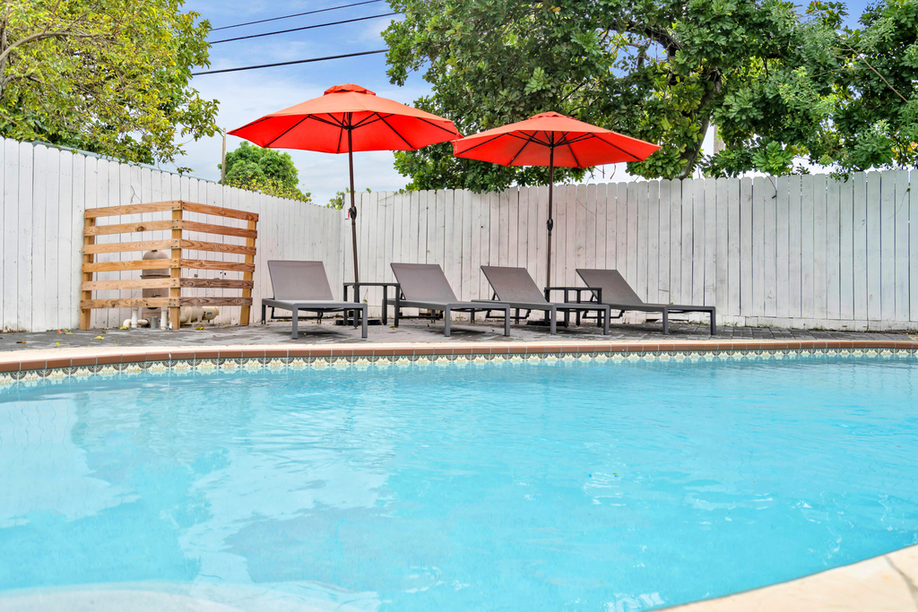 6860 Tyler Street - Photo 2