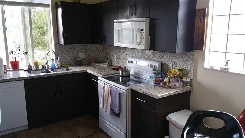 6984 Sw 39th Street - Photo 0