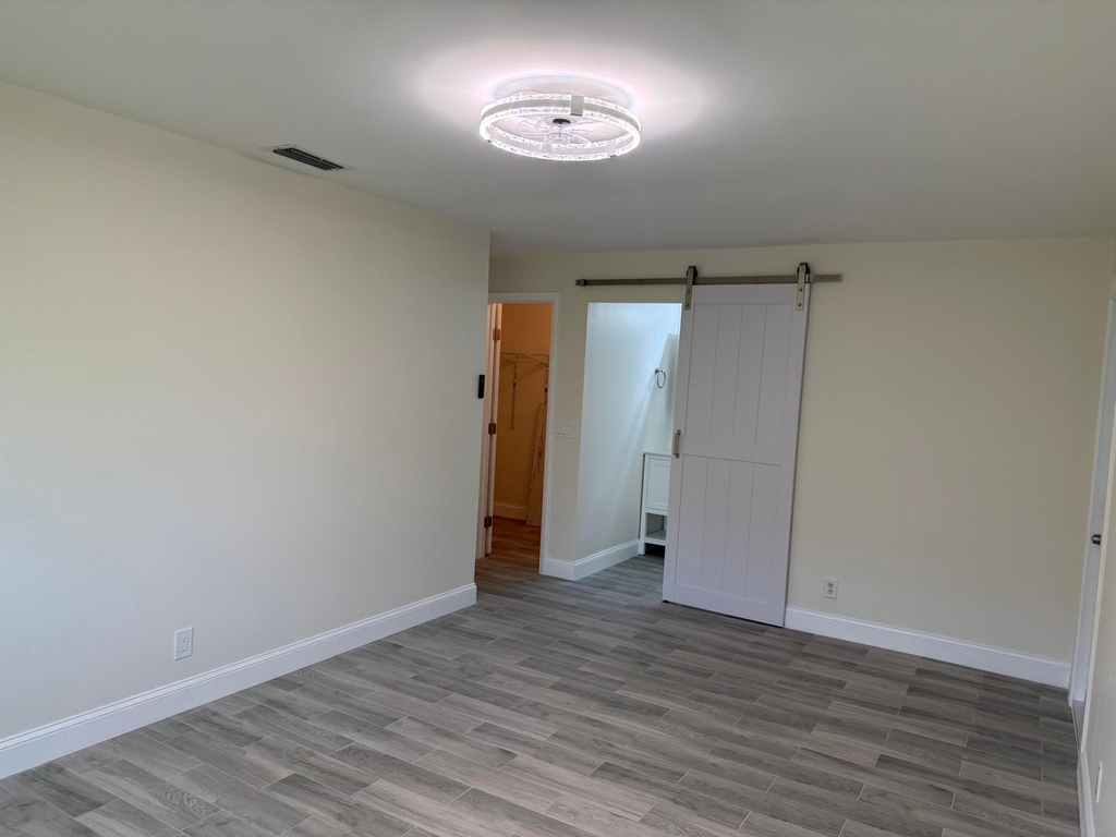 255 South Boulevard - Photo 11