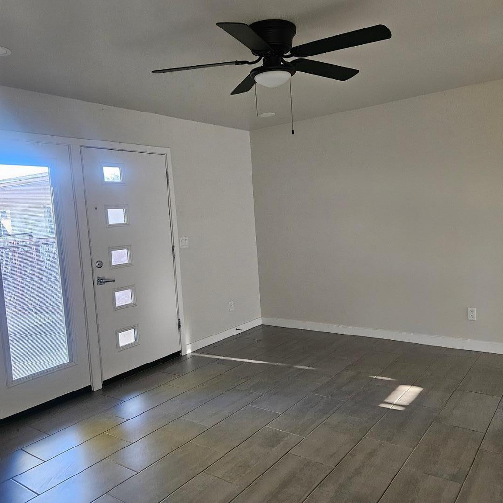 3326 N 66th Place - Photo 7