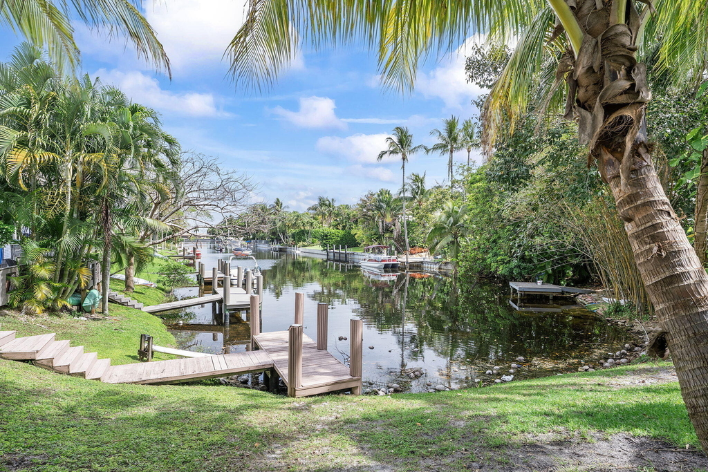 981 Delray Lakes Drive - Photo 2
