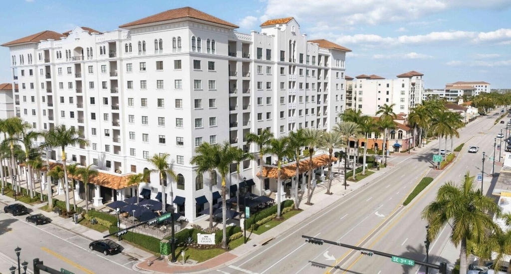233 S Federal Highway - Photo 1