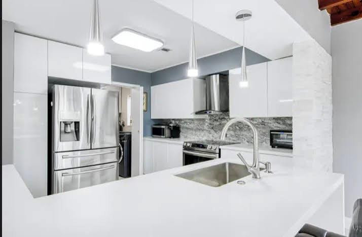 1905 N 45th Avenue - Photo 3