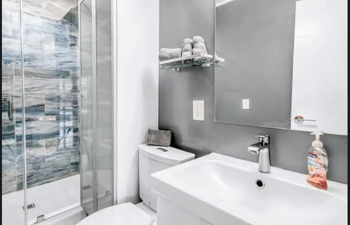 1905 N 45th Avenue - Photo 11