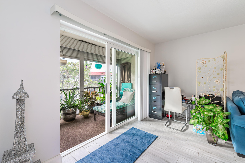 8911 S Hollybrook Boulevard - Photo 4