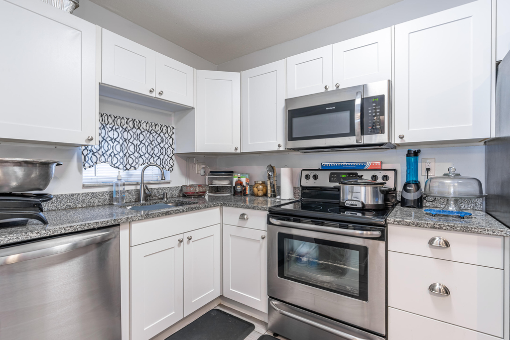 8911 S Hollybrook Boulevard - Photo 8
