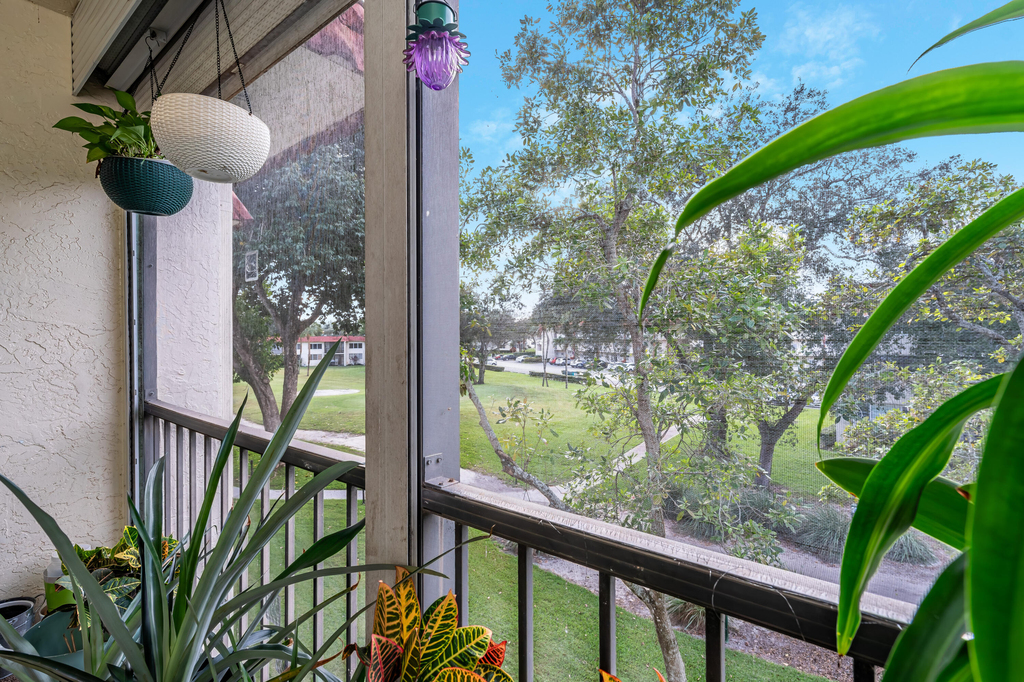 8911 S Hollybrook Boulevard - Photo 15