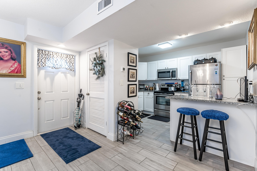 8911 S Hollybrook Boulevard - Photo 6