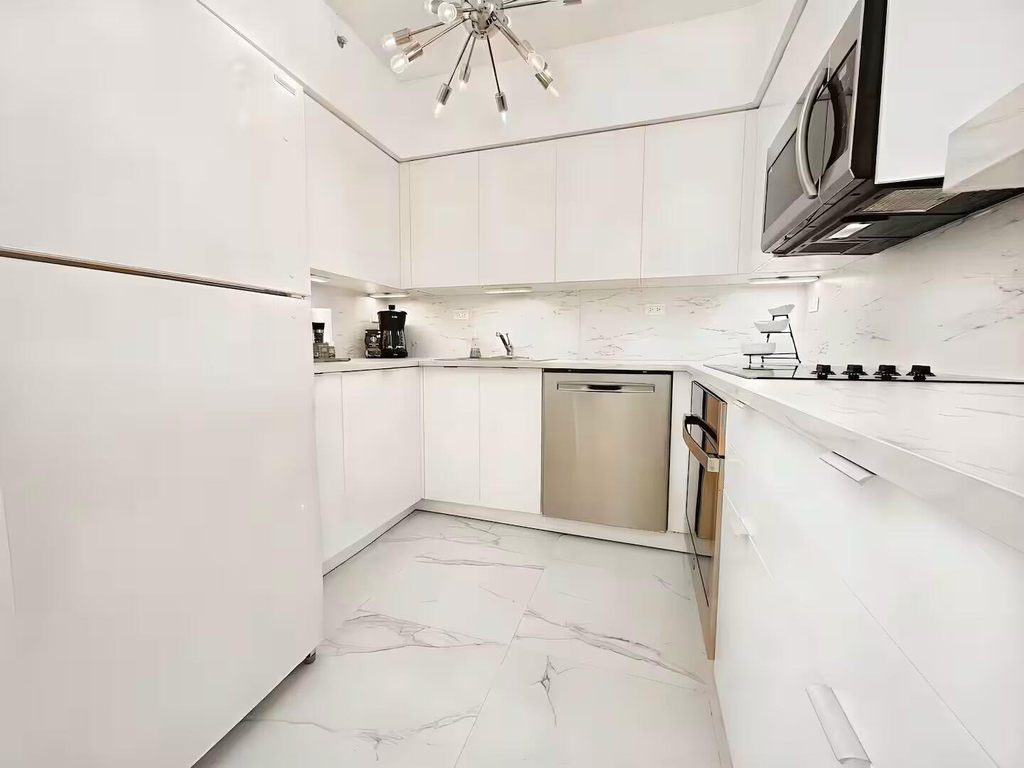 1500 Bay Road - Photo 16