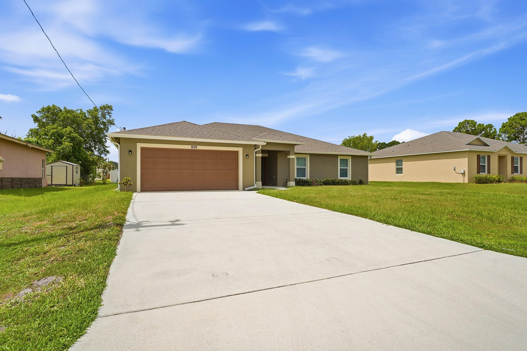1692 Sw Alvaton Avenue - Photo 3