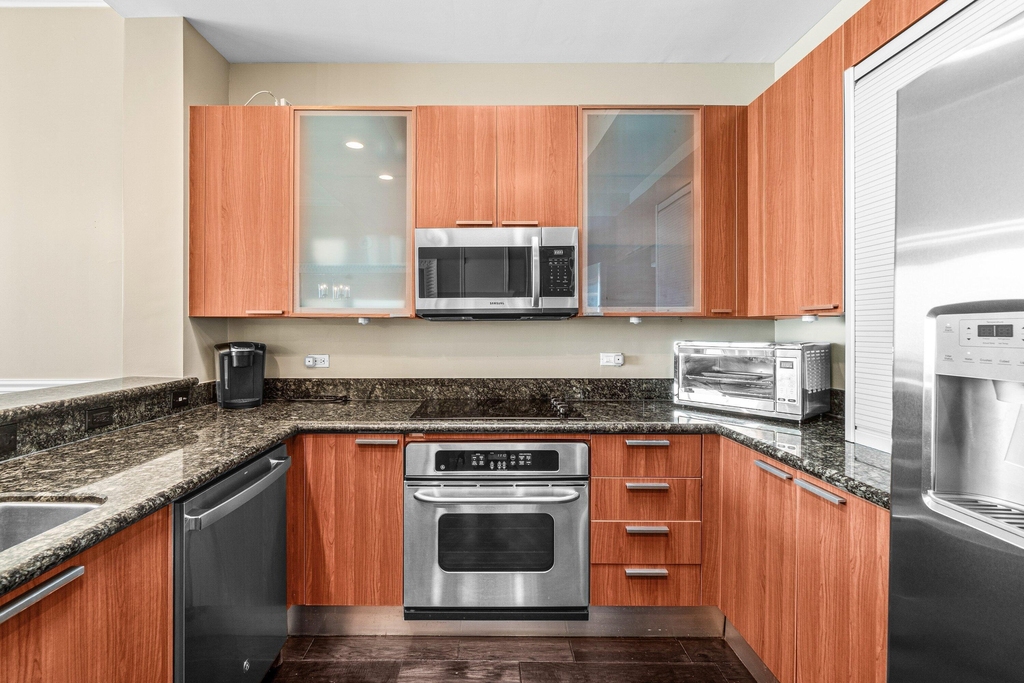 2650 Lake Shore Drive - Photo 3
