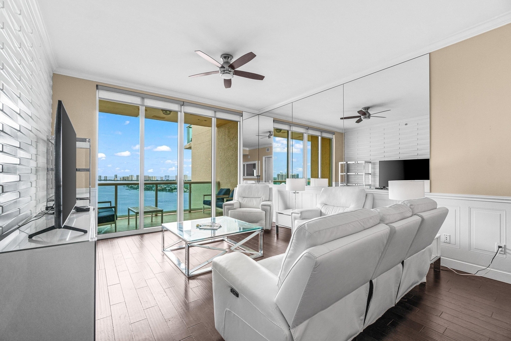 2650 Lake Shore Drive - Photo 7