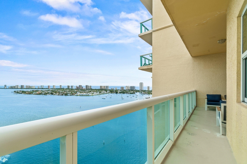 2650 Lake Shore Drive - Photo 27
