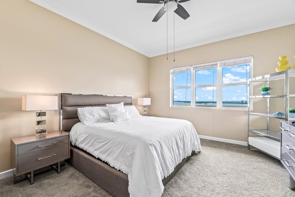 2650 Lake Shore Drive - Photo 9