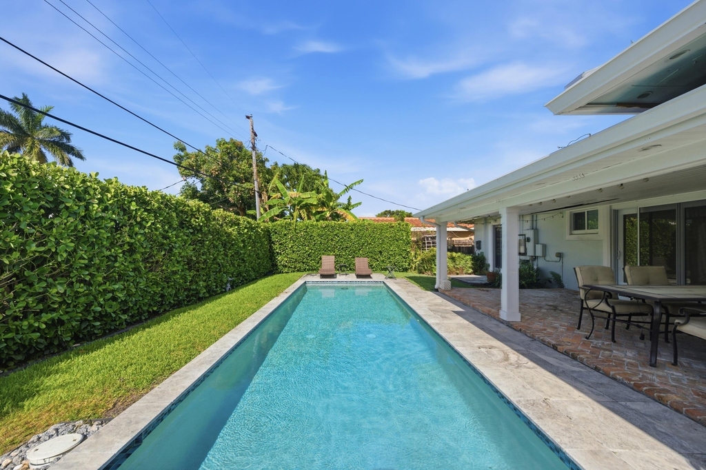2685 Se 6th Street - Photo 16