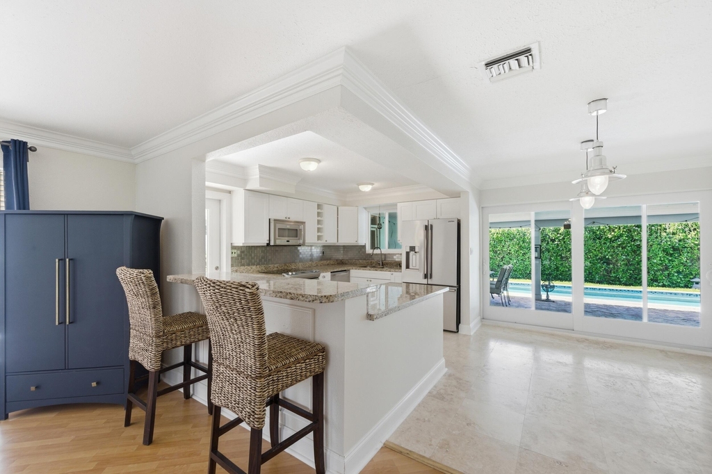 2685 Se 6th Street - Photo 8
