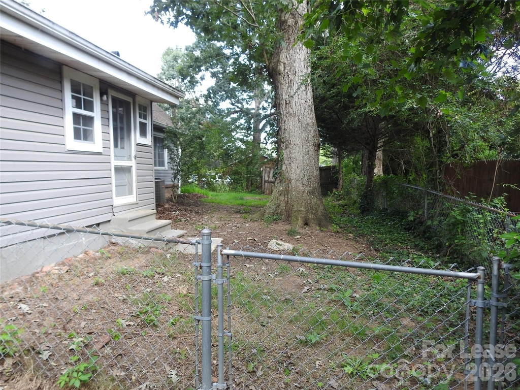201 Merriman Road - Photo 21