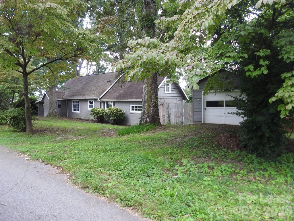 201 Merriman Road - Photo 1