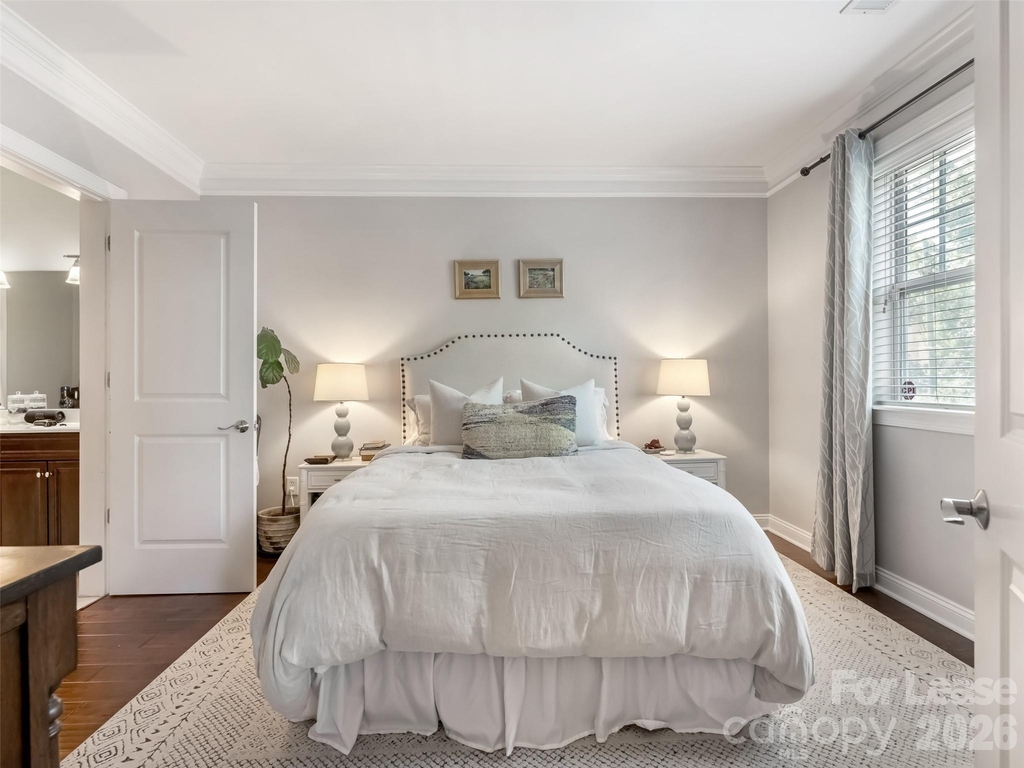 301 E Tremont Avenue - Photo 6