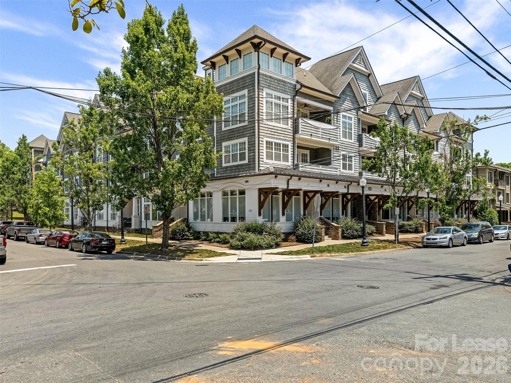 301 E Tremont Avenue - Photo 0