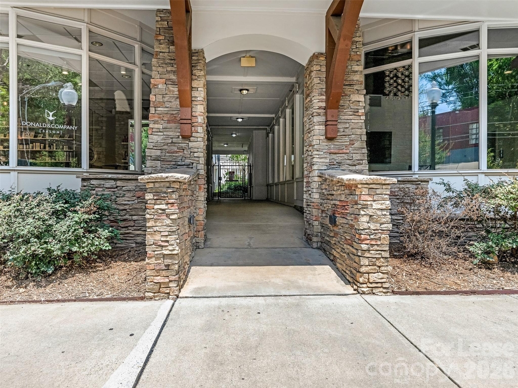 301 E Tremont Avenue - Photo 19