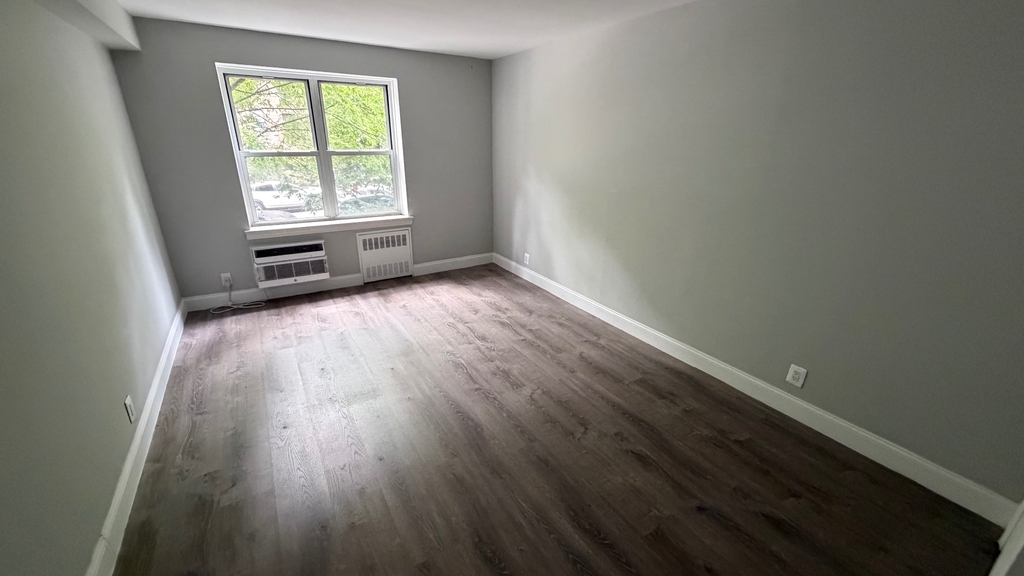 83-33 118th Street - Photo 17