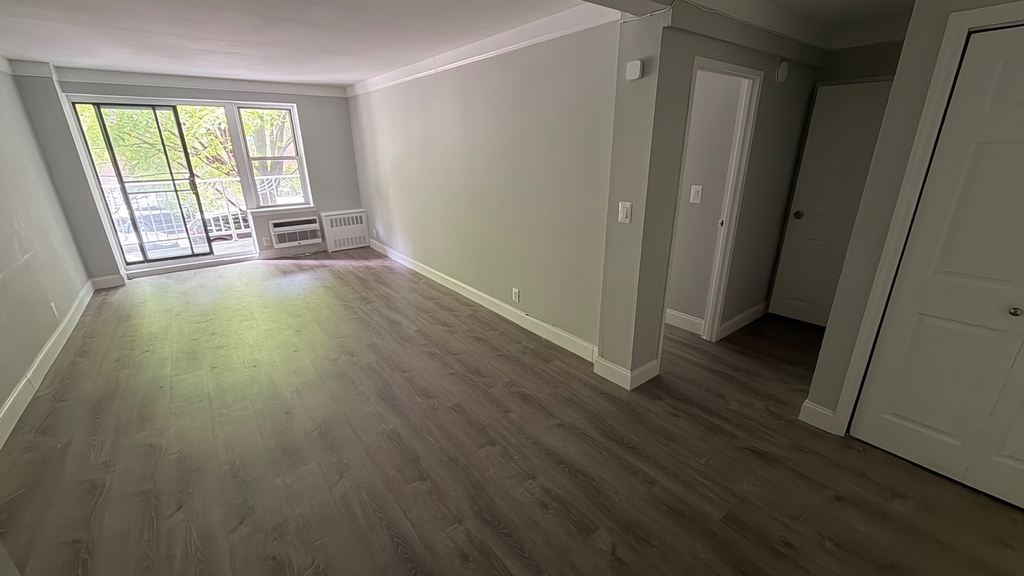 83-33 118th Street - Photo 5