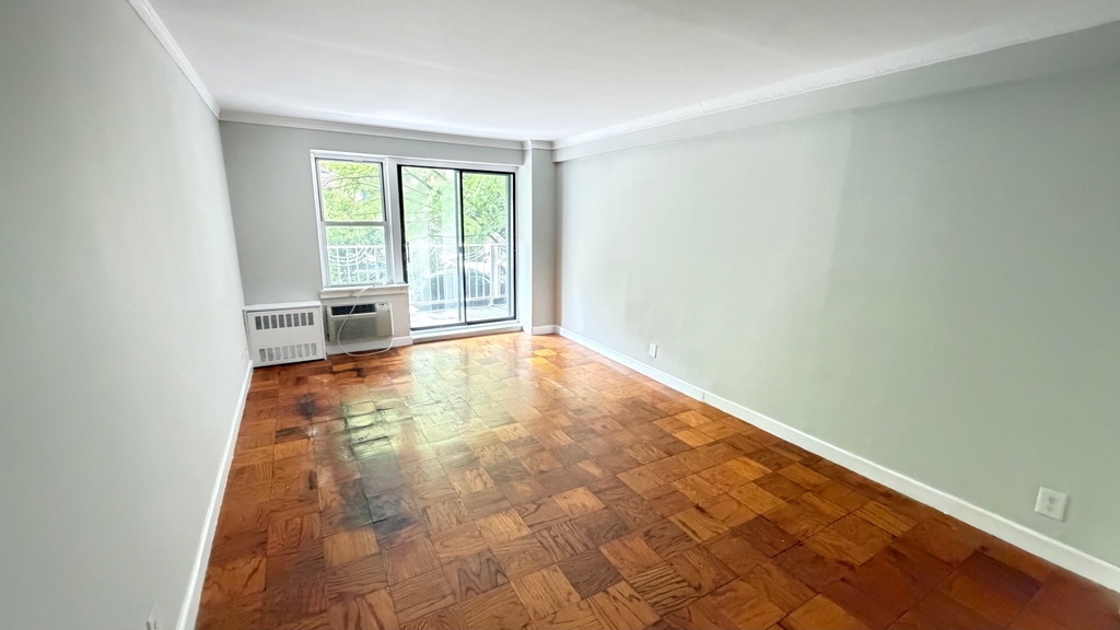 83-33 118th Street - Photo 6