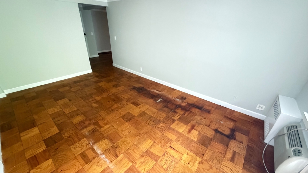 83-33 118th Street - Photo 9