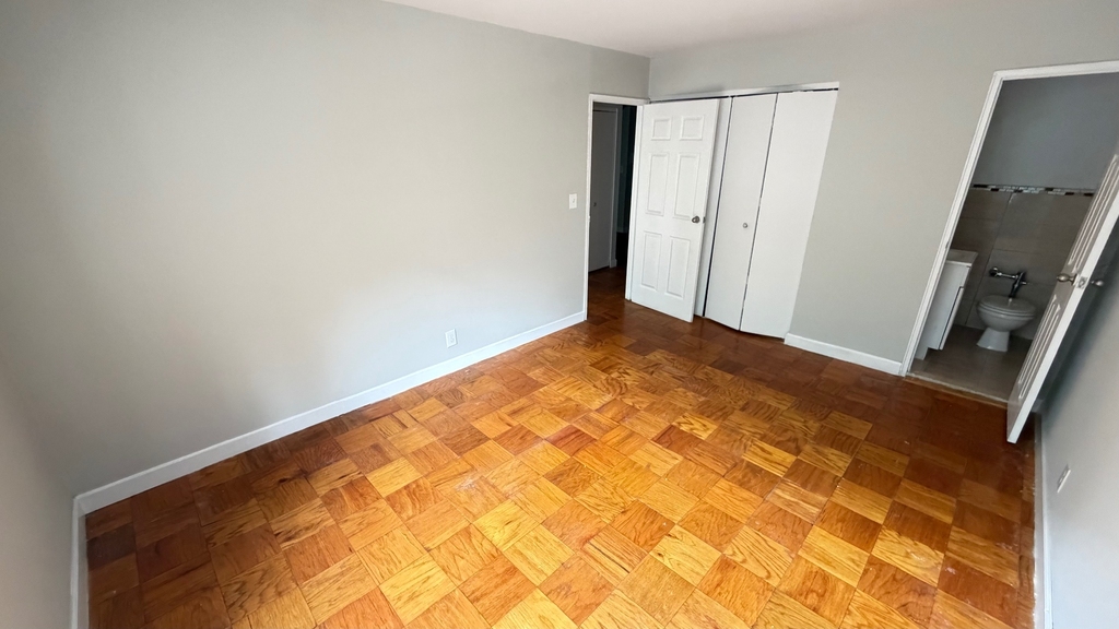 83-33 118th Street - Photo 18