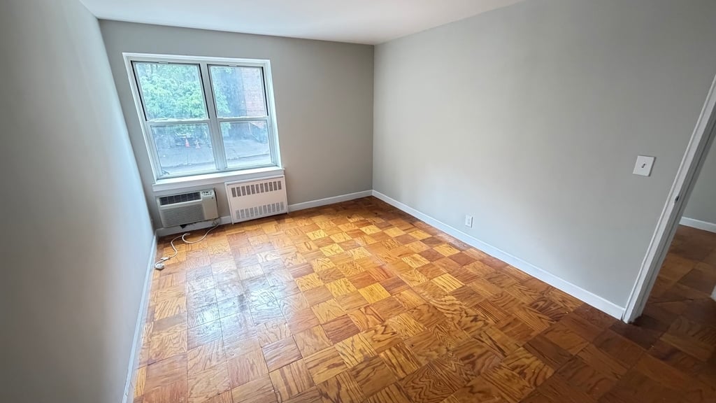 83-33 118th Street - Photo 17