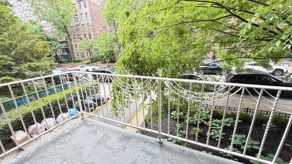 83-33 118th Street - Photo 12