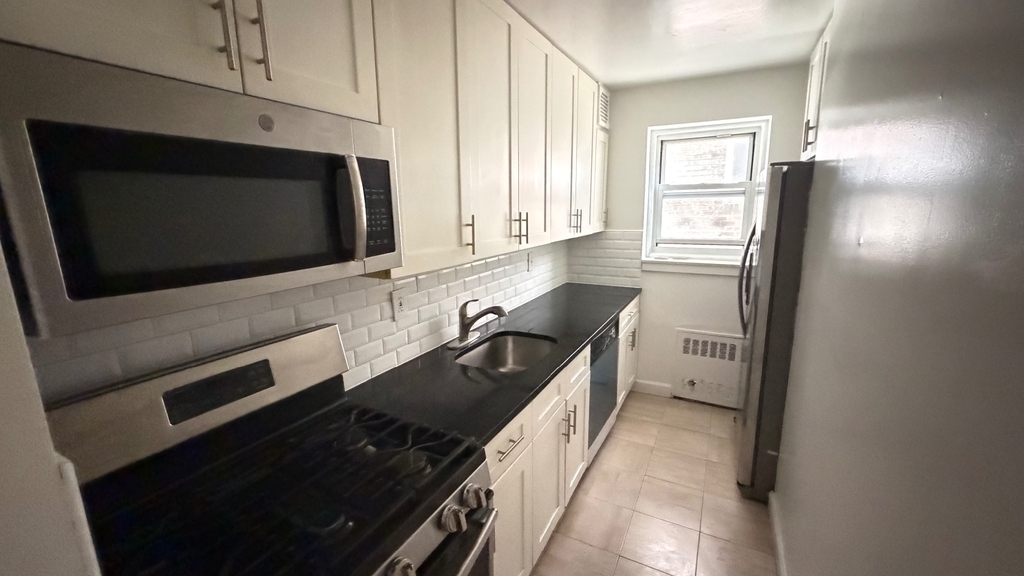 83-33 118th Street - Photo 1