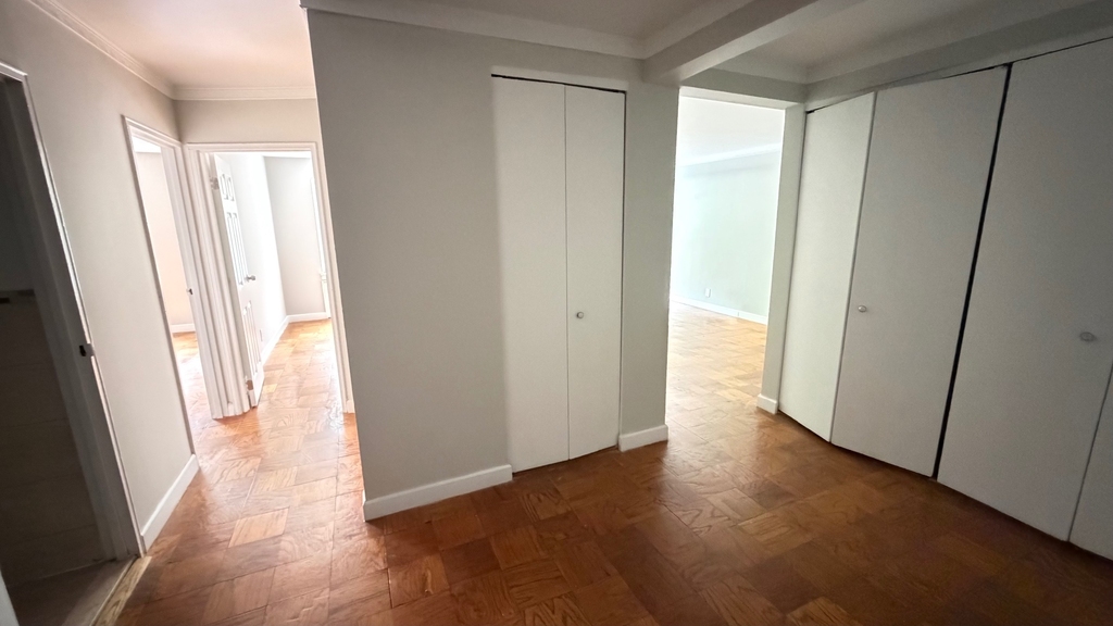 83-33 118th Street - Photo 5