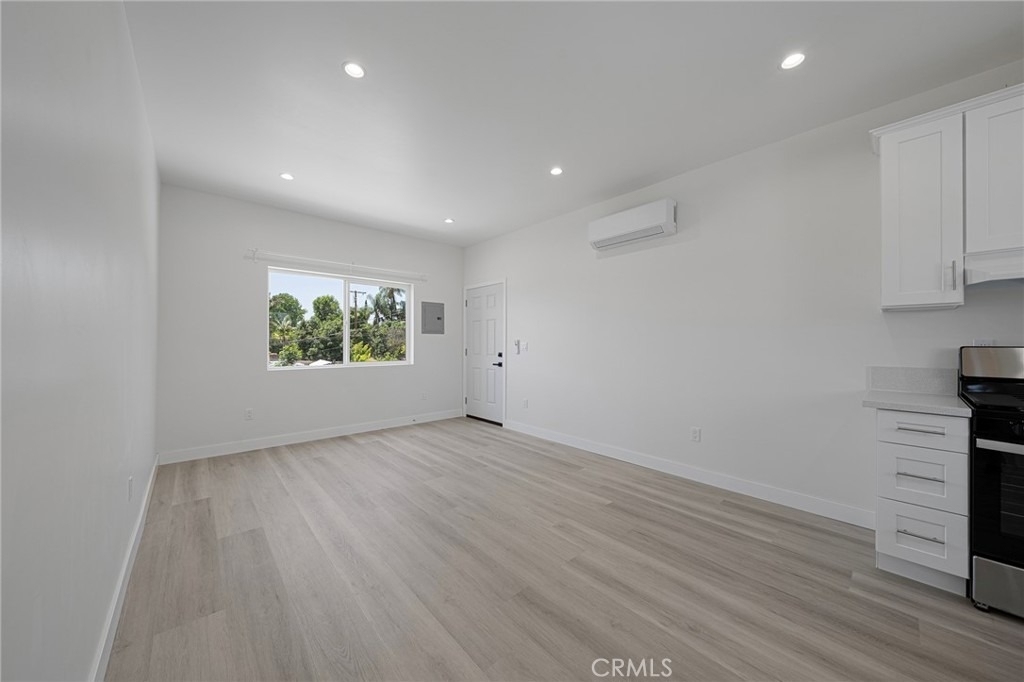 2425 Myrtle Avenue - Photo 8