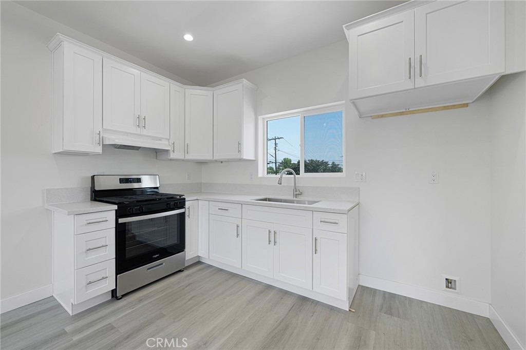 2425 Myrtle Avenue - Photo 2