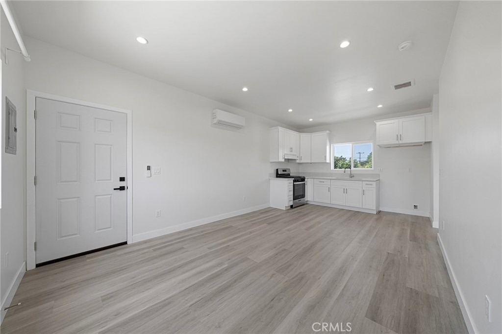 2425 Myrtle Avenue - Photo 7