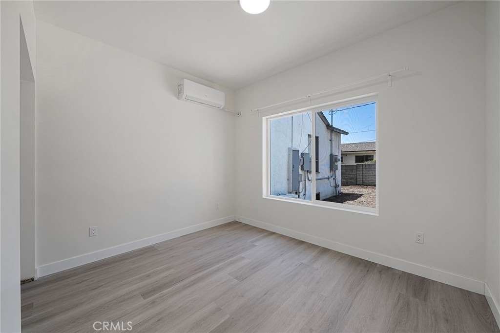 2425 Myrtle Avenue - Photo 6