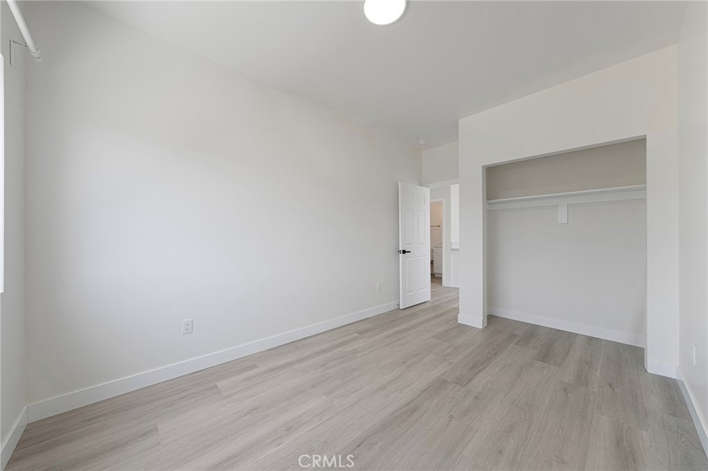 2423 Myrtle Ave - Photo 12