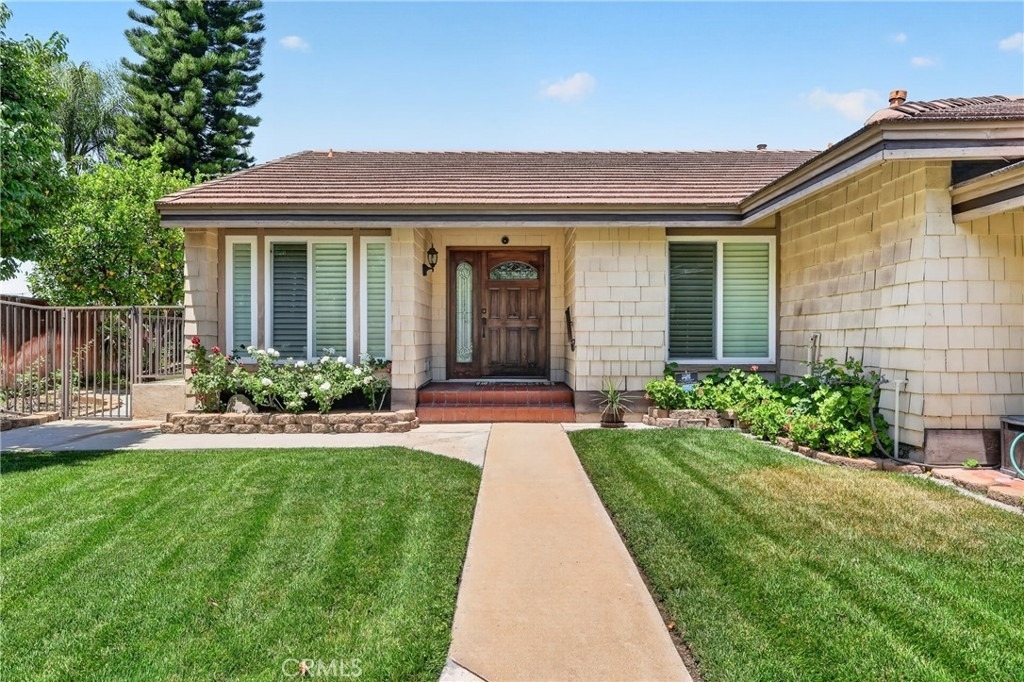 807 Avenida Loma Vista - Photo 3